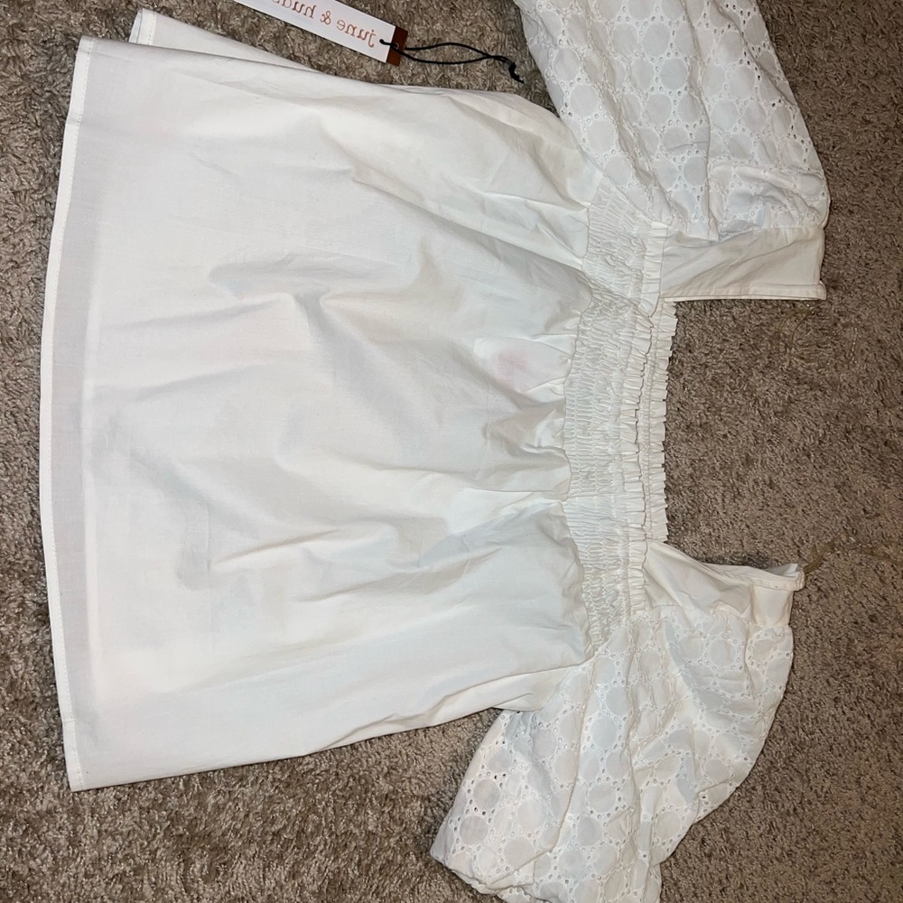 June & Hudson cropped dress shirt!